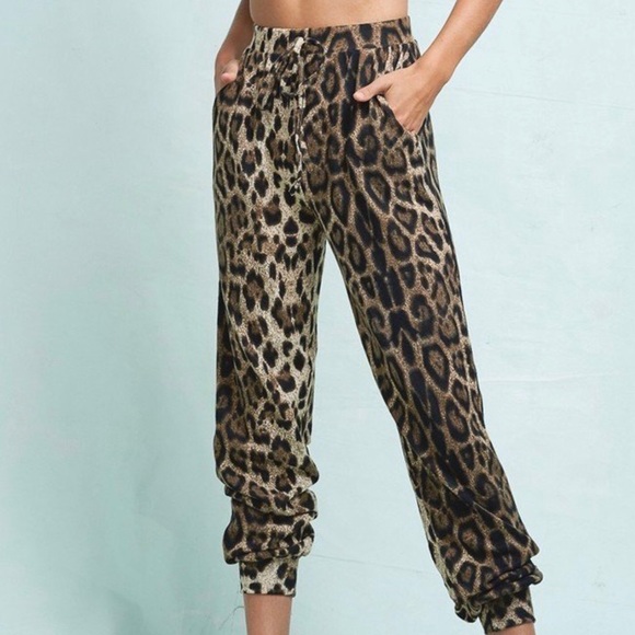 SUPER COMFORTABLE JOGGERS TIE WAIST POCKETS & SOME STRETCH - Picture 4 of 10